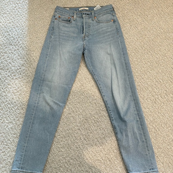 Levi’s Wedgie Jean - Picture 1 of 7